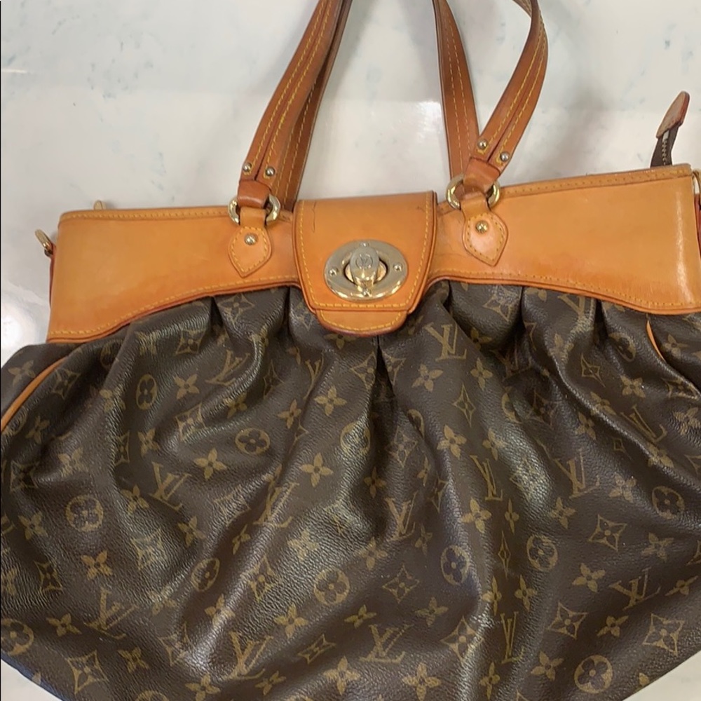 Louis Vuitton oversized bag